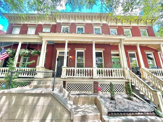 property at 2616 E Franklin St