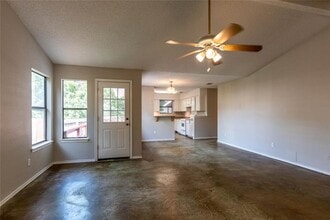 12909 Campos Dr in Austin, TX - Building Photo - Building Photo