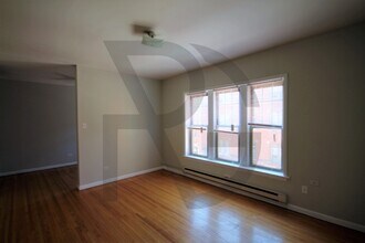 634 W Barry Ave, Unit #622.5-S1 in Chicago, IL - Building Photo - Building Photo