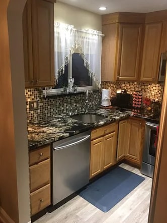 285 Queen Terrace in Southington, CT - Building Photo - Building Photo