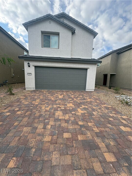 5943 Swift Lariat St in Las Vegas, NV - Building Photo