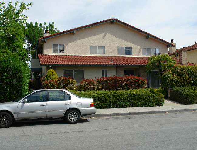 499 La Conner Dr in Sunnyvale, CA - Building Photo - Building Photo