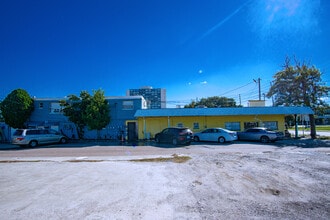 307 Myrtle Ave in Clearwater, FL - Foto de edificio - Building Photo