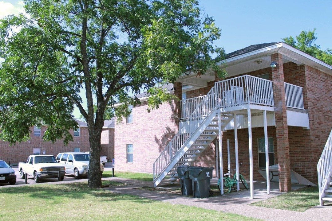 Wood Avenue Fourplex in Waco, TX - Building Photo