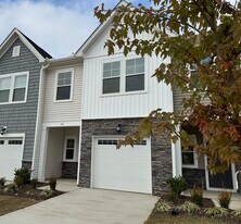 66 Florida St in Lillington, NC - Building Photo