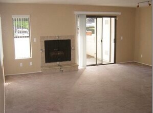 9916 Scripps Westview Wy in San Diego, CA - Building Photo - Building Photo