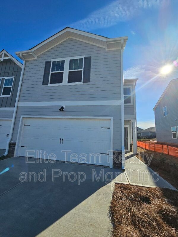 property at 5213 Brailey Cir