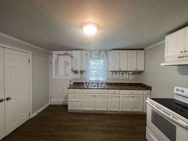 property at 5624 Swymer Dr
