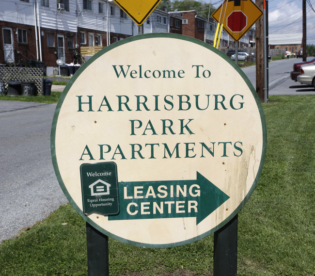 Harrisburg Park Apartments in Harrisburg, PA - Building Photo - Building Photo