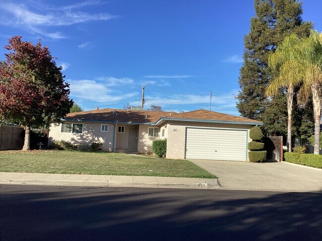 487 W San Jose Ave in Clovis, CA - Building Photo - Building Photo