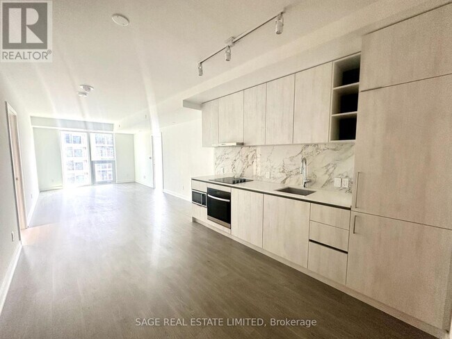 property at 8-808 Wellesley St E