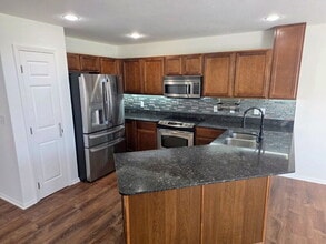 2215 NW Bayberry Ln in Ankeny, IA - Building Photo - Building Photo