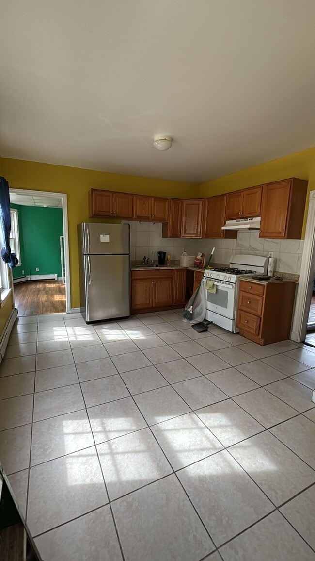 184 Congress Ave, Unit 2