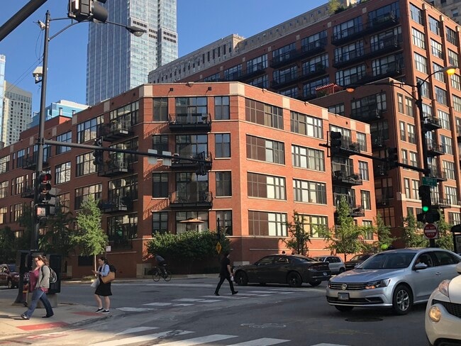 property at 333 W Hubbard St
