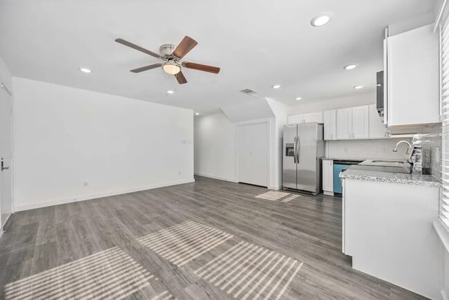 7811 Laura Koppe Rd in Houston, TX - Building Photo - Building Photo