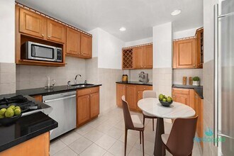 340 E 64th St in New York, NY - Building Photo - Building Photo