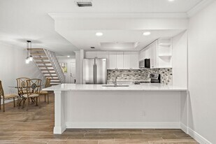 4949 N Hwy A1A in Fort Pierce, FL - Building Photo