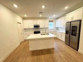 6296 Dove Ave in Dublin, CA - Building Photo - Building Photo