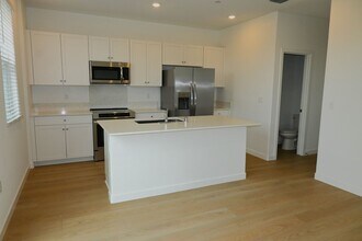 8536 Anker Wy in Elk Grove, CA - Building Photo - Building Photo