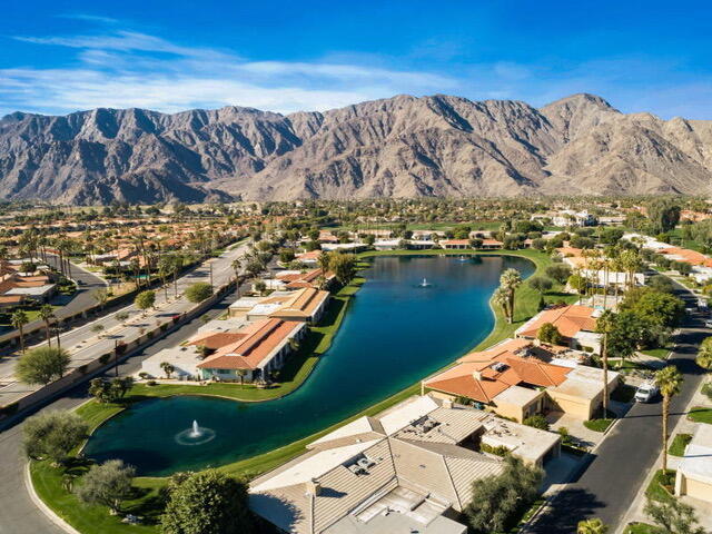 77955 Lago Dr in La Quinta, CA - Building Photo - Building Photo