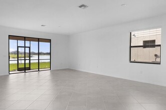 15045 Palamos Cir in Ft. Myers, FL - Building Photo - Building Photo