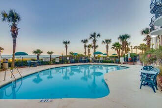 2406 N Ocean Blvd in Myrtle Beach, SC - Building Photo - Building Photo