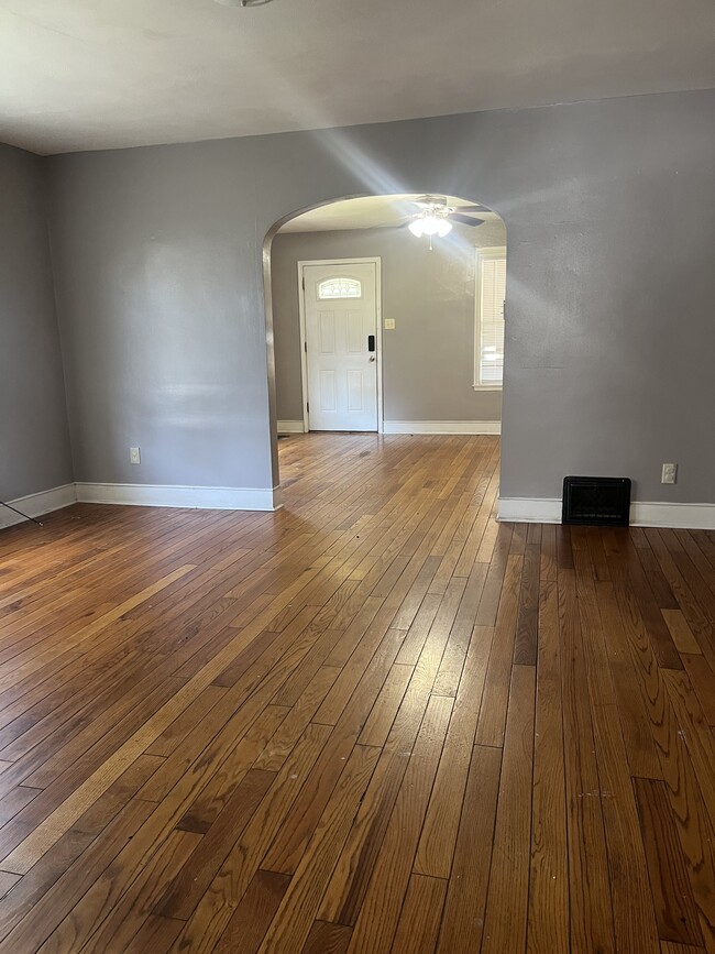 929 Park Ave, Unit 931