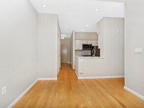106 13th St-Unit -227 in Boston, MA - Building Photo - Building Photo