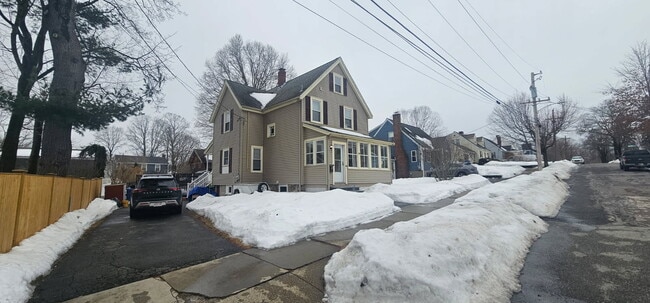 6 Eastern Ave in Wakefield, MA - Building Photo - Building Photo