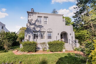 158 Old Mamaroneck Rd in White Plains, NY - Building Photo - Building Photo
