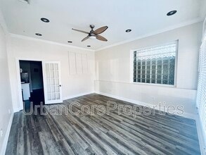 236 4th St N in St. Petersburg, FL - Building Photo - Building Photo