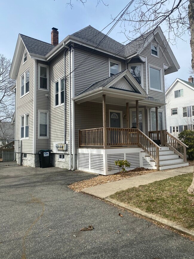 11 Maple Ave, Unit Apt. 4 in Foxboro, MA - Building Photo - Building Photo