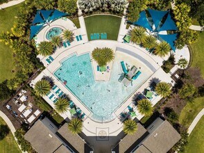 2641 Tranquility Way in Kissimmee, FL - Foto de edificio - Building Photo