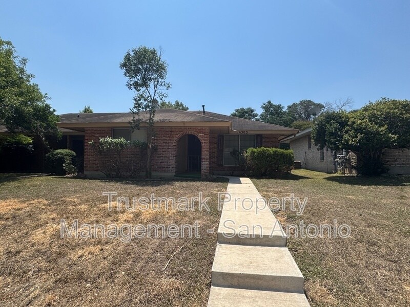 14303 Brook Hollow Blvd in San Antonio, TX - Building Photo
