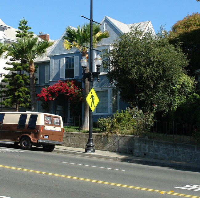 812 Georgia St in Vallejo, CA - Foto de edificio - Building Photo