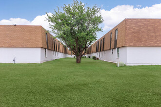 Summit at Abilene North in Abilene, TX - Foto de edificio - Building Photo