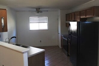 114 Lakeview in Kerrville, TX - Building Photo - Building Photo