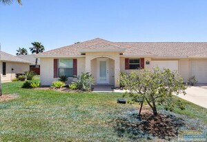 40 Augusta W in Laguna Vista, TX - Building Photo