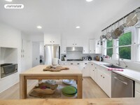 46 Woods Ln in East Hampton, NY - Building Photo - Building Photo