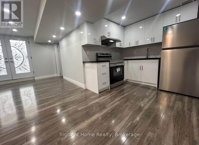 54 Pace Ave in Brantford, ON - Building Photo - Building Photo