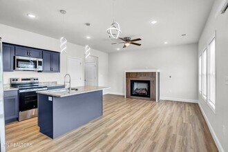 130 W Bruce St in Sevierville, TN - Building Photo - Building Photo