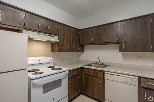 The Chesterfield in Framingham, MA - Building Photo - Building Photo