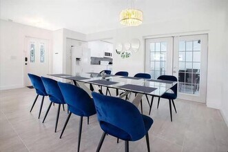 21000 Highland Lakes Blvd in North Miami Beach, FL - Building Photo - Building Photo