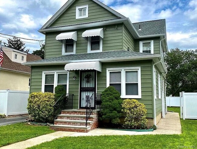 property at 21 Duane St