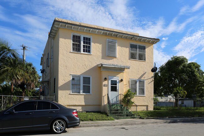 741 Gotham Ct in West Palm Beach, FL - Foto de edificio - Building Photo