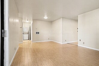 815 E 28th St in Oakland, CA - Building Photo - Building Photo