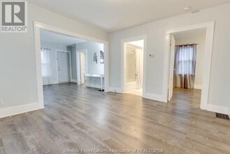 845 Ellrose Ave in Windsor, ON - Building Photo - Building Photo
