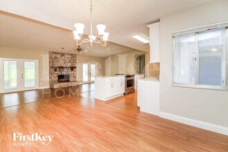 1013 Taproot Dr in Winter Springs, FL - Foto de edificio - Building Photo