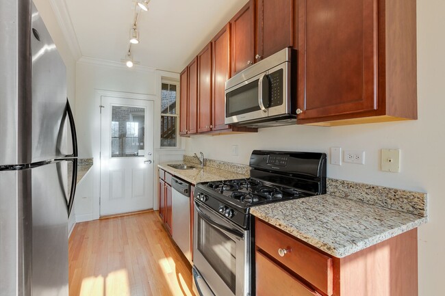 4861 N Hermitage Ave, Unit 4865-1W in Chicago, IL - Foto de edificio - Building Photo