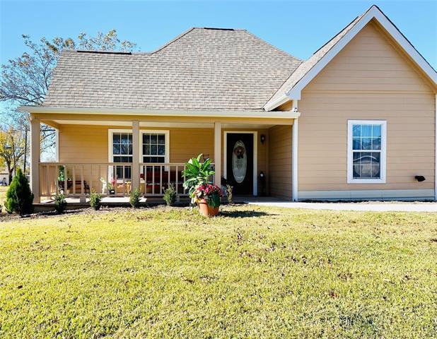 property at 613 N U.S. Hwy 69